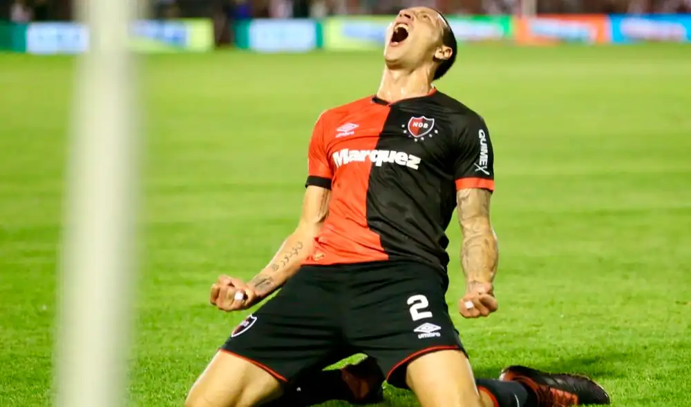 Sigue aquí EN VIVO ONLINE el River Plate vs. Newell's Old Boys por la fecha 15 de la Superliga Argentina 2019-2020. | Foto: @CANOBoficial