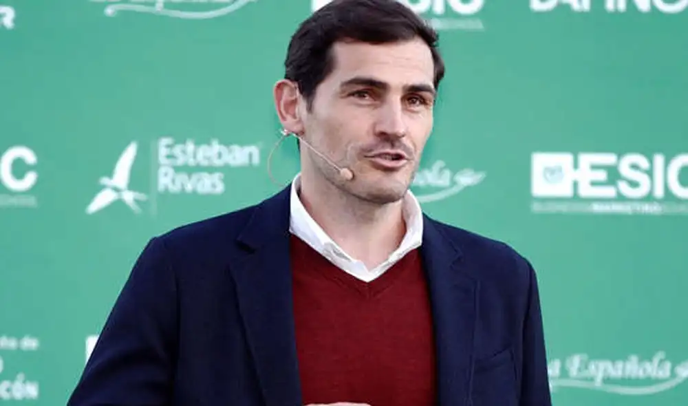 Después de terminar con su carrera futbolística, Iker Casillas se mantiene ligado al fútbol. Después de terminar con su carrera futbolística, Iker Casillas se mantiene ligado al fútbol.