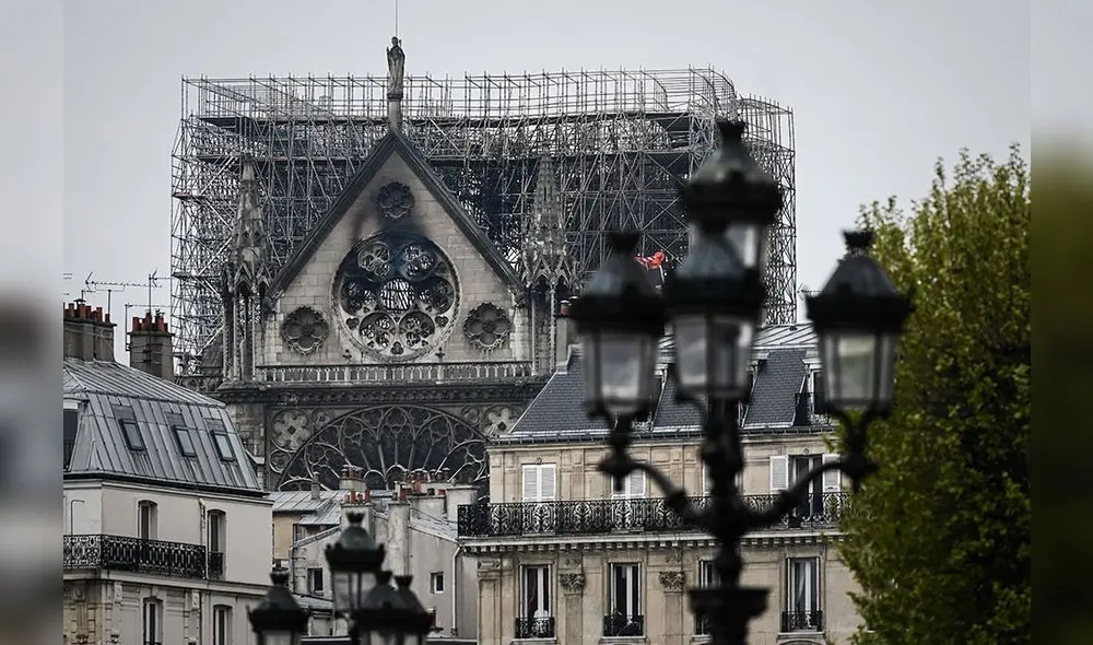 Notre Dame: sigue en pie la catedral de París [FOTOS]