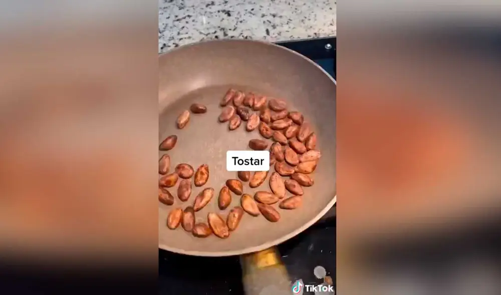 Desliza las imágenes para ver todo el proceso que se requiere para convertir los granos de cacao en chocolate.  Foto: Captura de TikTok/Evelyn Olivo