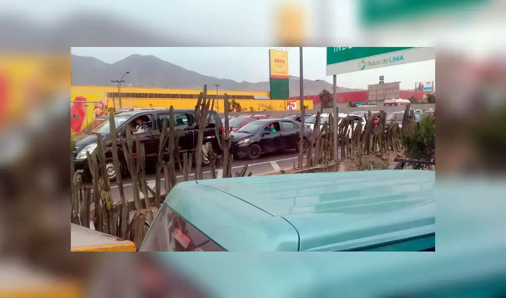 Panamericana Norte: incendio de bus interprovincial genera congestión vehícular