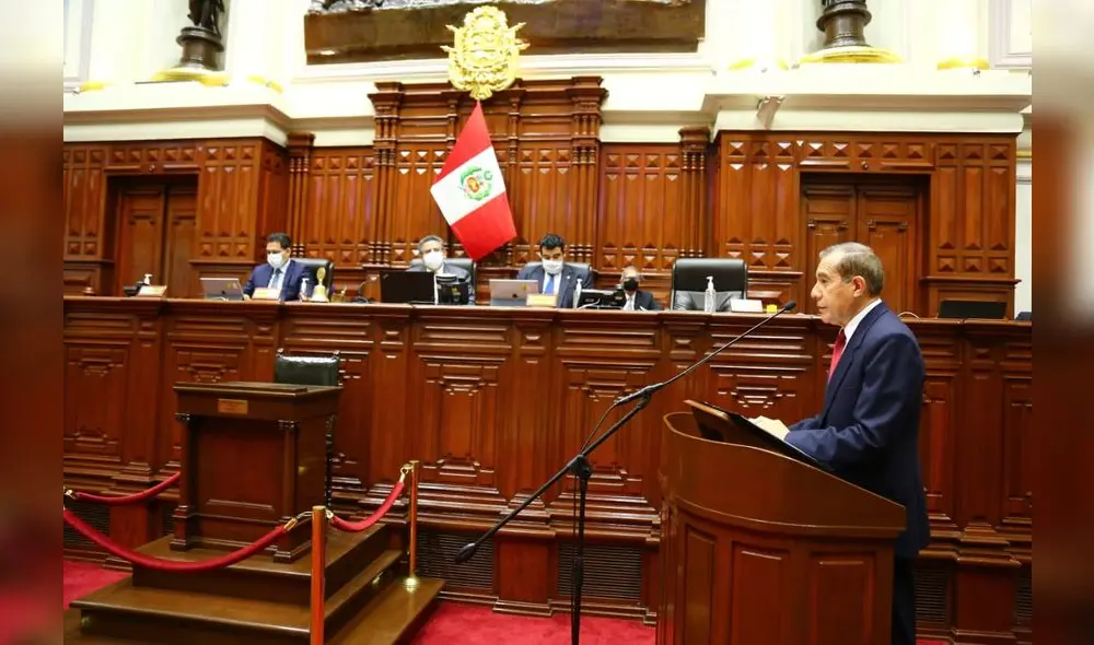 Walter Martos ante el Pleno del Congreso para sustentar presupuesto 2021. Foto: Congreso. Walter Martos ante el Pleno del Congreso para sustentar presupuesto 2021. Foto: Congreso.