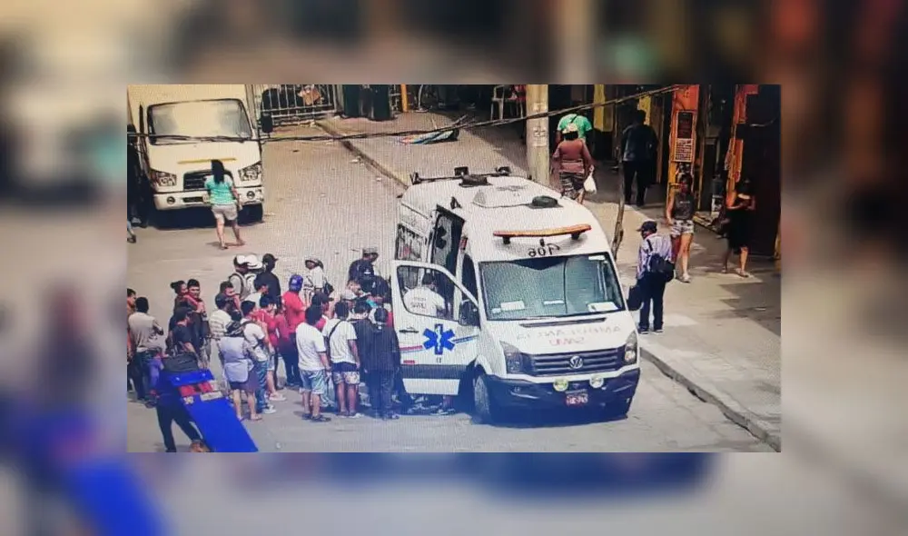 Fiscalizadores heridos tuvieron que ser evacuados hacia centros médicos. (Foto: Captura de video / Municipalidad de La Victoria) Fiscalizadores heridos tuvieron que ser evacuados hacia centros médicos. (Foto: Captura de video / Municipalidad de La Victoria)