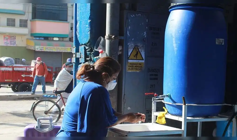 Lavamanos fueron instalados en las zonas de ingreso. Lavamanos fueron instalados en las zonas de ingreso.