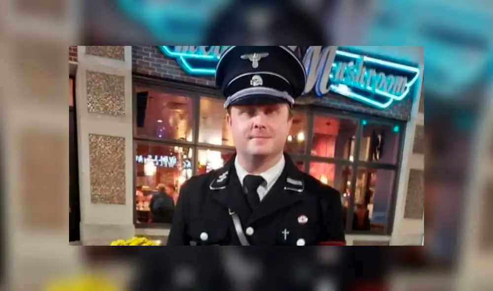 Disfrazó a su hijo de Adolf Hitler para Hallowen y causó indignación en redes