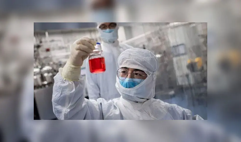 En la actualidad, hay muchas esperanzas puestas en los candidatos a vacuna contra la COVID-19. Foto: AFP.