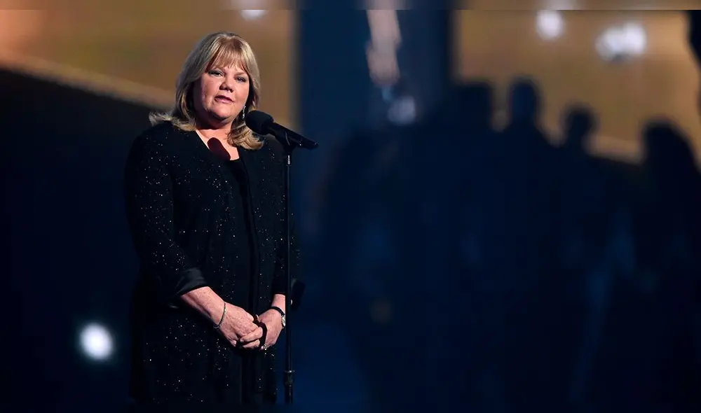 Mientras hablaba de su nuevo documental "Miss Americana", la estrella de pop confesó que ahora su progenitora batalla con dos tipos de cáncer al mismo tiempo.