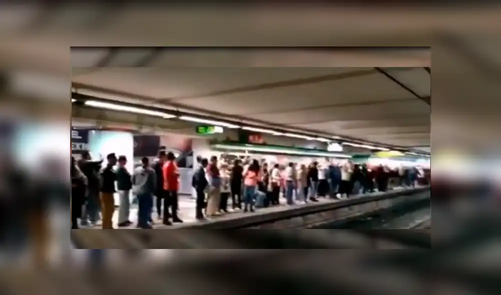 Usuarios del servicio de transporte se aburrieron de esperar y decidieron hacer una peculiar acción en la estación mientras esperaban la llegada del tren Usuarios del servicio de transporte se aburrieron de esperar y decidieron hacer una peculiar acción en la estación mientras esperaban la llegada del tren