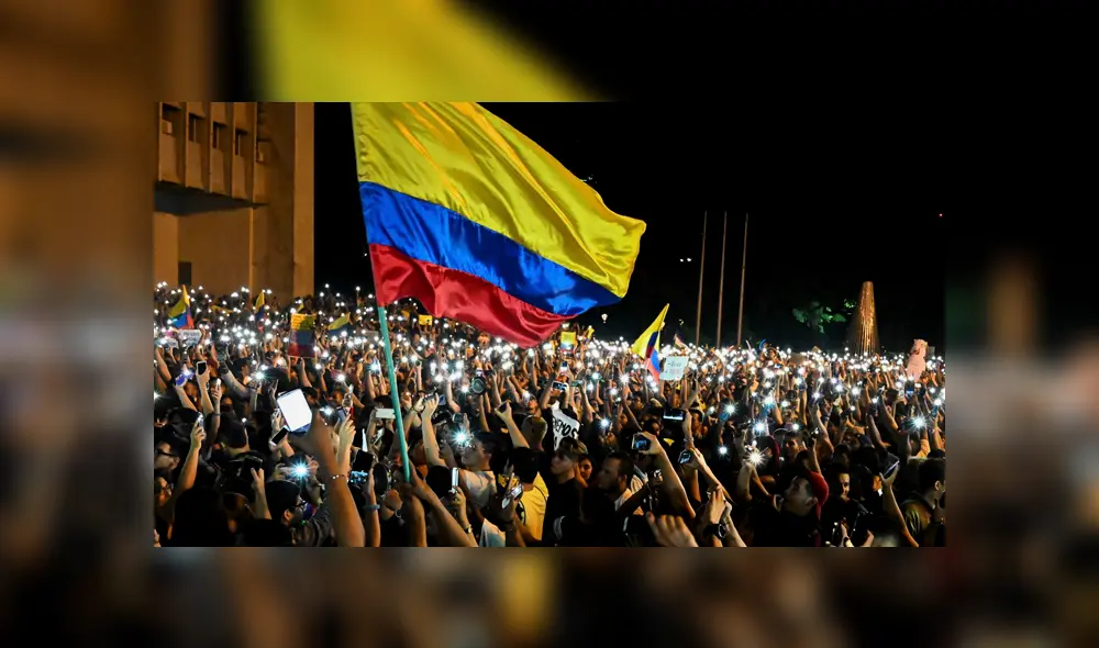 Miles de manifestantes salen todos los días a protestar en Colombia.