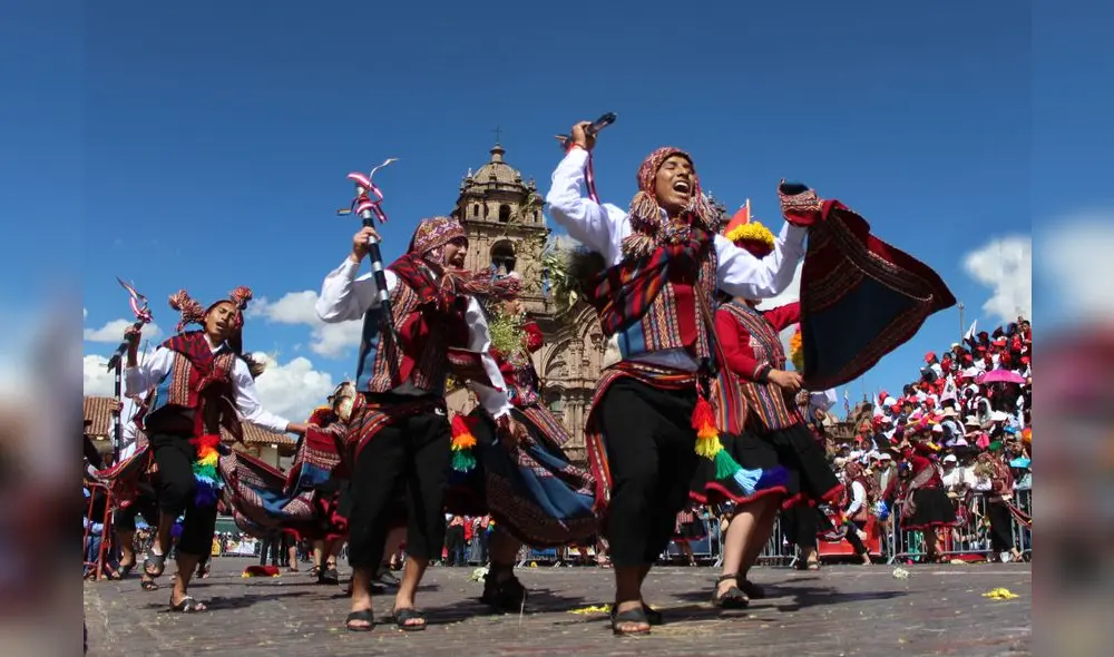 Cusco: Universidad Global y 22 institutos bailaron por el mes jubilar de la ciudad imperial [FOTOS]