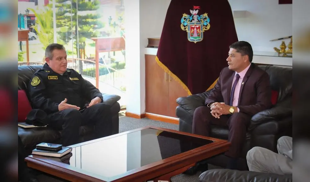 propuesta. Alcalde Rivera se reunió con general PNP Gino Malaspina donde planteó el retiro de extranjeros. propuesta. Alcalde Rivera se reunió con general PNP Gino Malaspina donde planteó el retiro de extranjeros.