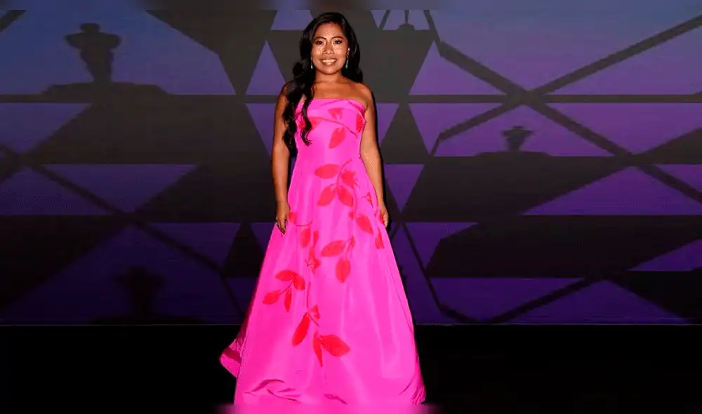 Críticas contra Yalitza Aparicio y el vestido que usó en los Golden Globes 2019 [VIDEO]