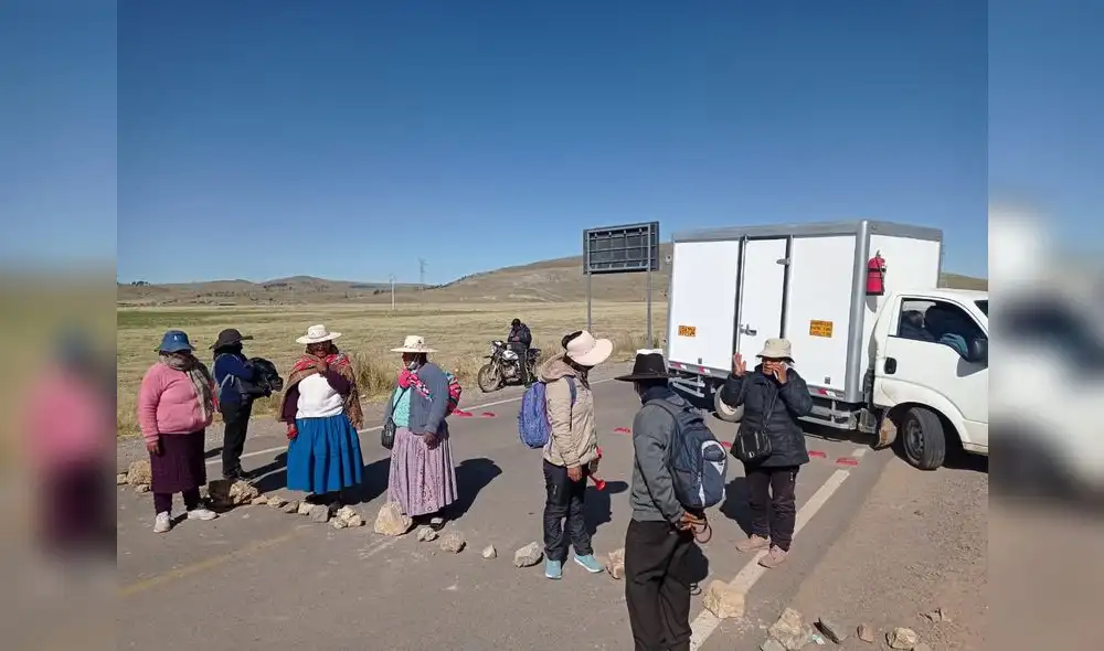 Pobladores bloqueo la entrada al centro turístico Sillustani ubicado a 20 minutos de la ciudad de Puno. Foto: Juan Carlos Cisneros/La República