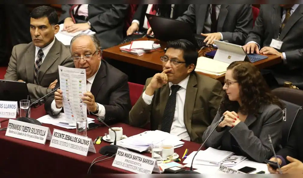 Reforma política: Tuesta responde con argumentos sólidos dudas de Elías Rodríguez