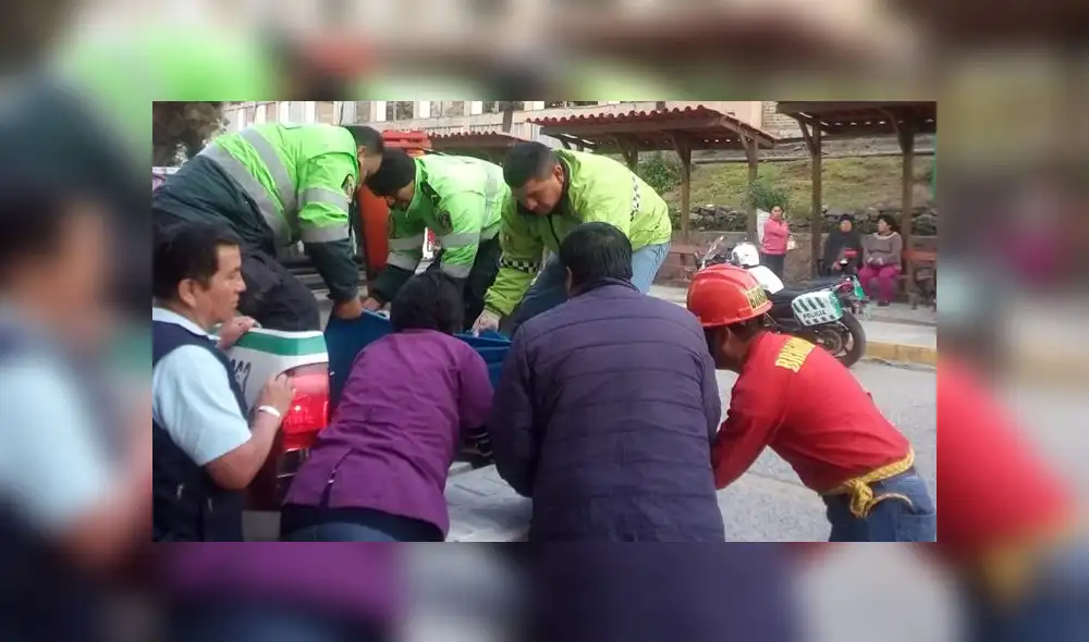 Dos ocupantes de la unidad, quienes serían estudiantes, fueron evacuados al Hospital de Matucana.