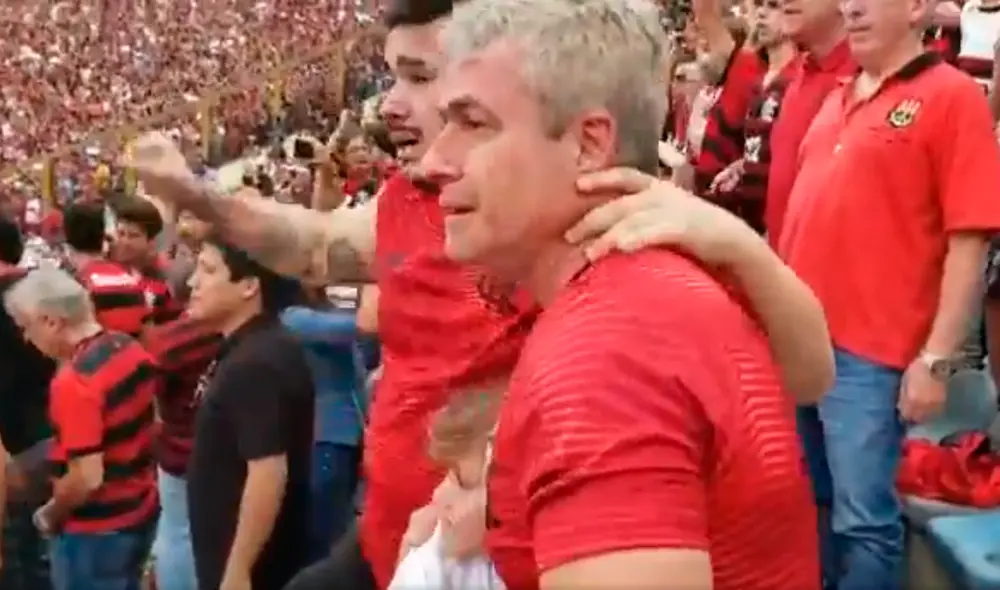 Hinchas de Flamengo lloraron tras ganarle a River Plate la final de la Copa Libertadores 2019. | Foto: @tutigrilloperu