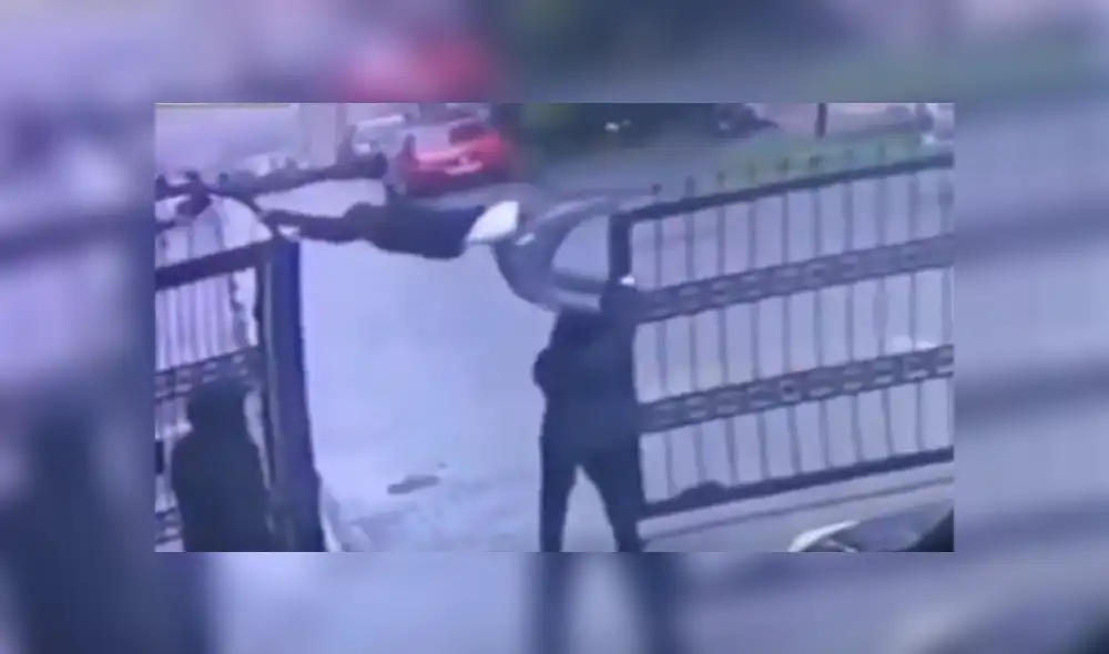 Facebook viral: Ladrón quería robar en zona residencial, pero reja eléctrica le hace 'calzón chino' [VIDEO]