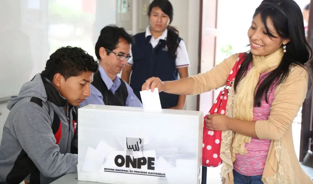 La segunda vuelta electoral se dará en 9 regiones del Perú. Foto: Archivo LR