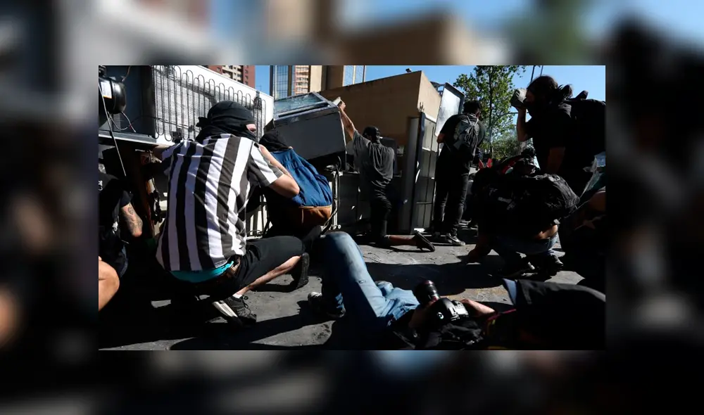 Las fotos que muestran la violencia y caos que impera en Chile. Fotos: Jorge Cerdán. Las fotos que muestran la violencia y caos que impera en Chile. Fotos: Jorge Cerdán.