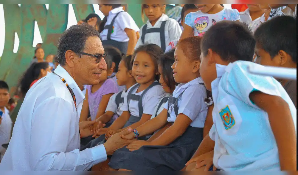 Martín Vizcarra se comprometió a visitar una región cada semana Martín Vizcarra se comprometió a visitar una región cada semana