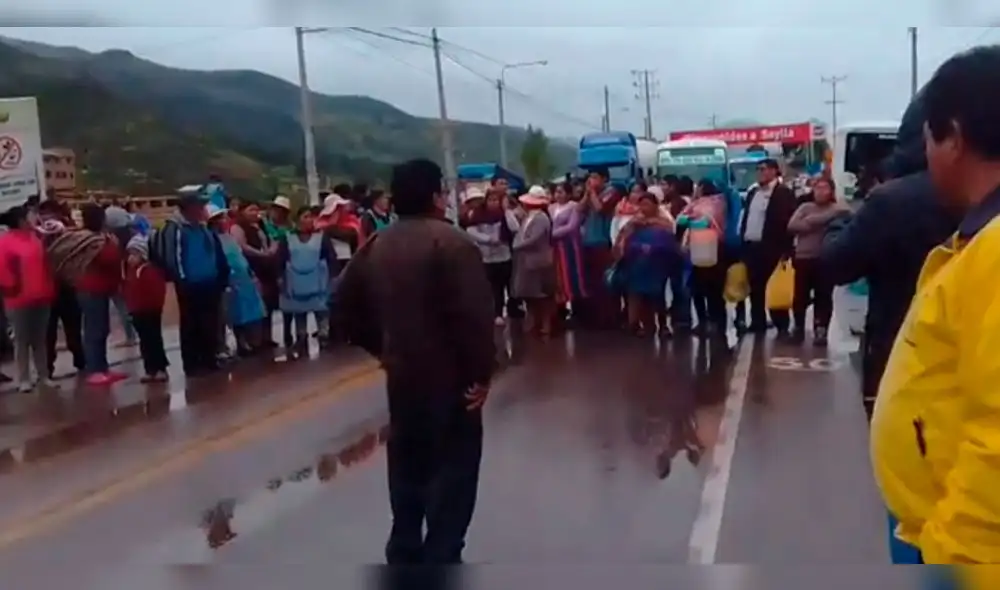 Cusco: Pobladores bloquearon vía donde niña de 4 años fue atropellada por tráiler [FOTOS]