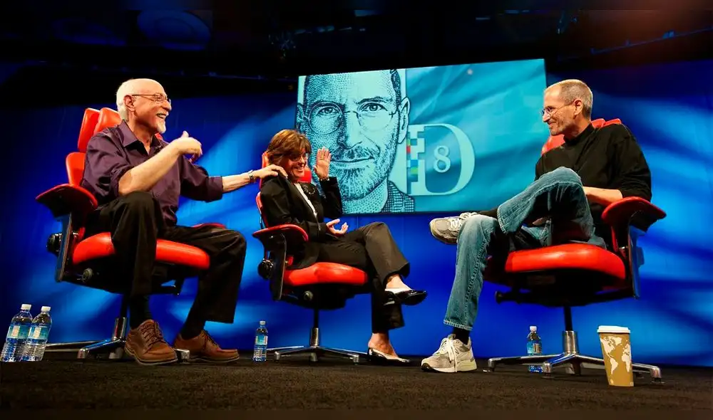 Facebook: Steve Jobs advirtió de problemas de privacidad a Zuckerberg Facebook: Steve Jobs advirtió de problemas de privacidad a Zuckerberg