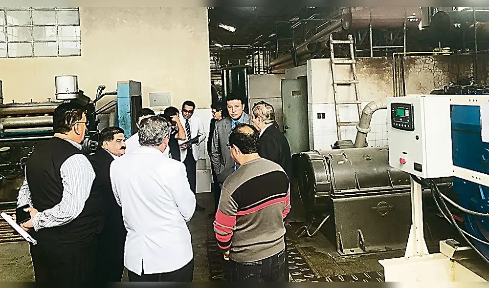 PLANTA DE GRUPO ELECTROGENO DEL HOSPITAL HONORIO DELGADO QUEDO DAÑADO DEJANDO SIN ENERGIA ELECTRICA AL HOSPITAL.
PLANTA DE GRUPO ELECTROGENO DEL HOSPITAL HONORIO DELGADO QUEDO DAÑADO DEJANDO SIN ENERGIA ELECTRICA AL HOSPITAL.