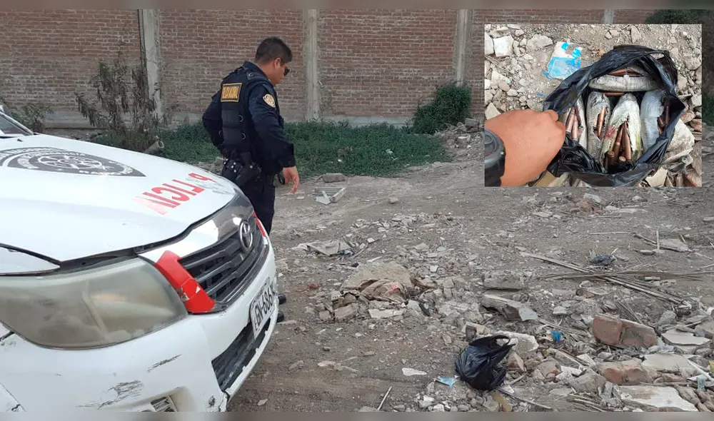 El interior de las bolsas contenía 6 empaques hechos de papel periódico y asegurados con cinta de embalaje. El interior de las bolsas contenía 6 empaques hechos de papel periódico y asegurados con cinta de embalaje.