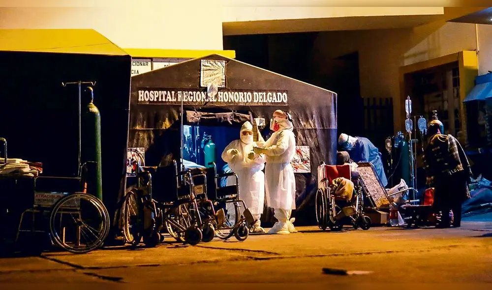 hospital COVID-19. Hasta ayer, pacientes eran atendidos fuera del edificio hospitalario.