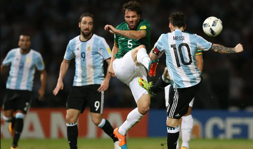 Bolivia se enfrenta a Argentina luego de perder por 5-0 en la fecha 1 frente a Brasil. Foto: EFE / NICOLAS AGUILERA.