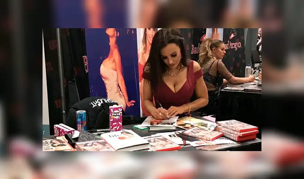 Facebook: Lisa Ann es confundida con escritora peruana y causa furor en las redes [FOTOS]