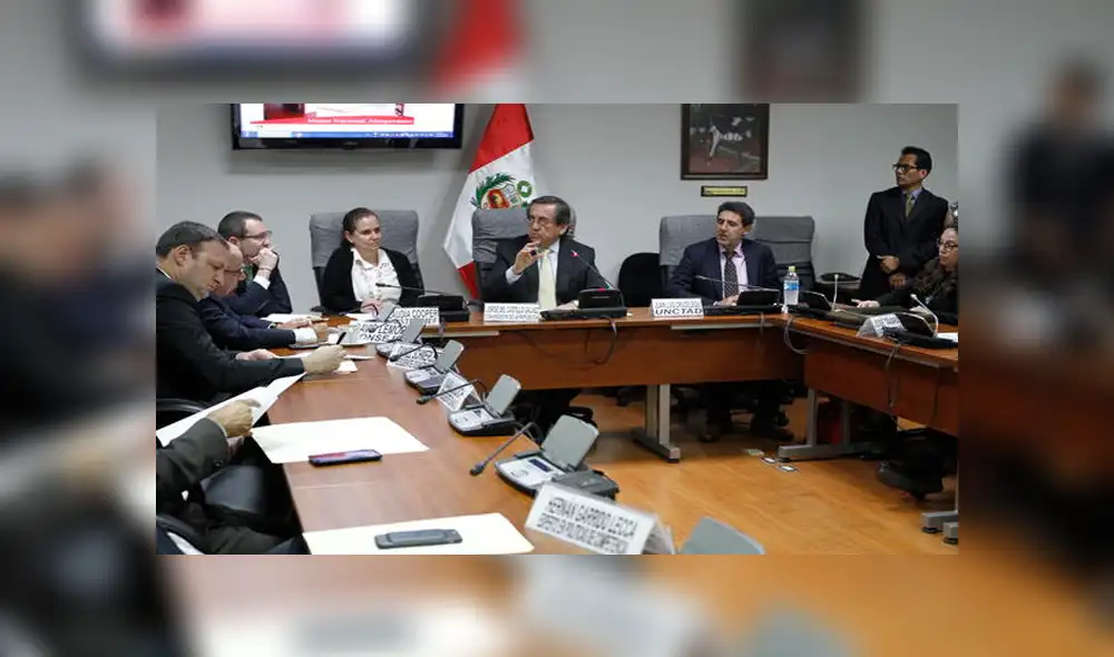 Preparan proyecto para promover la competencia y regular las concentraciones