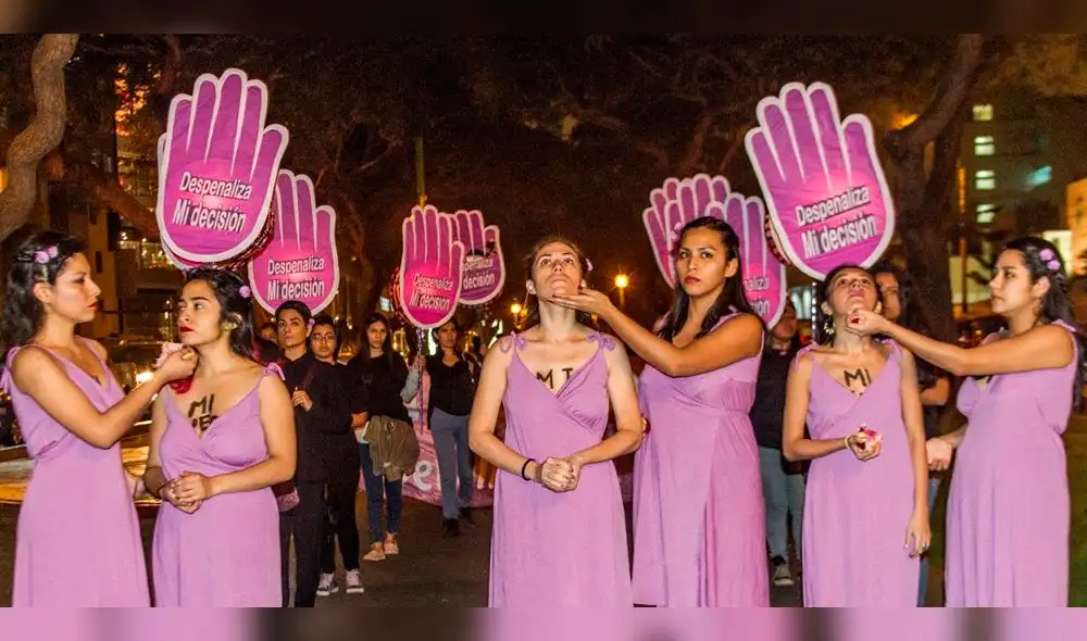 Mujeres de Perú y Bolivia exigen a Estados respeto al Estado laico y avanzar en la despenalización del aborto