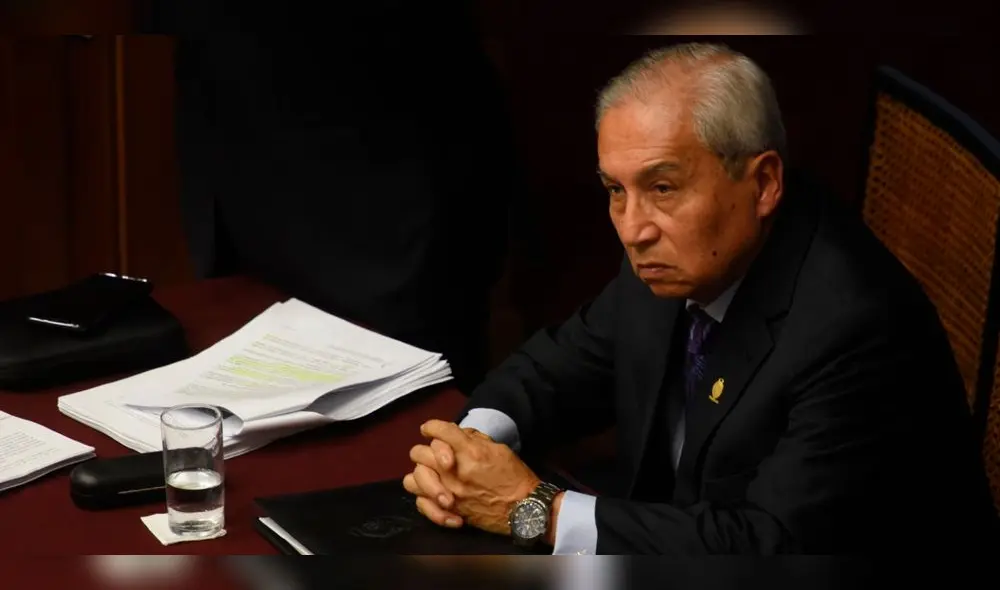 Pedro Chávarry dará sus descargos al Pleno del Congreso por remoción de fiscales Pedro Chávarry dará sus descargos al Pleno del Congreso por remoción de fiscales