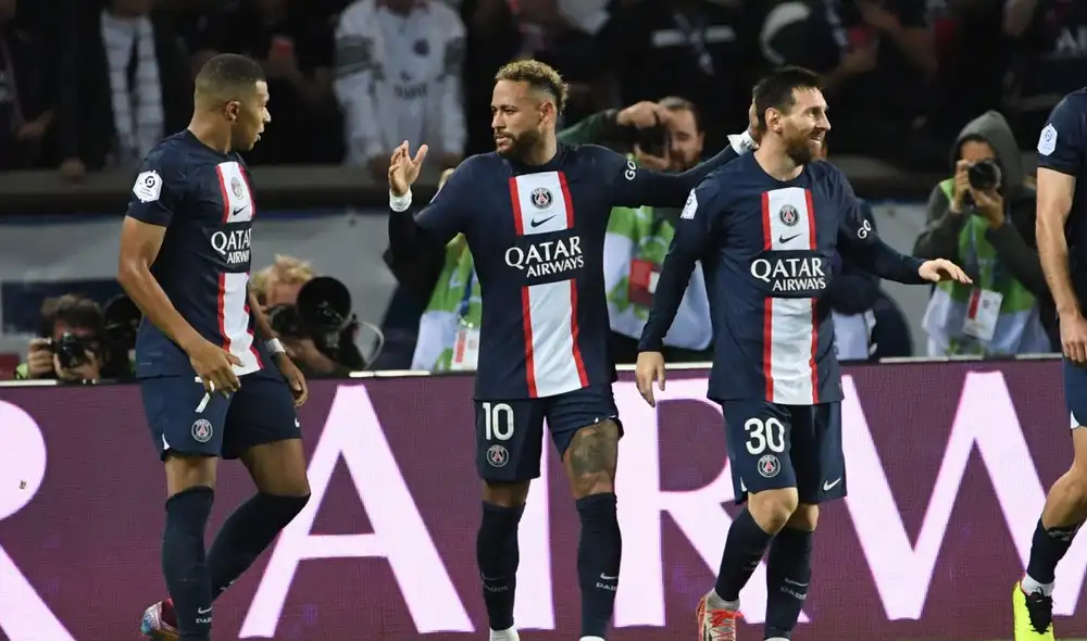 El último encuentro que los tuvo a las 3 estrellas presentes fue en el 5-0 ante el AJ Auxerre. Foto: AFP El último encuentro que los tuvo a las 3 estrellas presentes fue en el 5-0 ante el AJ Auxerre. Foto: AFP