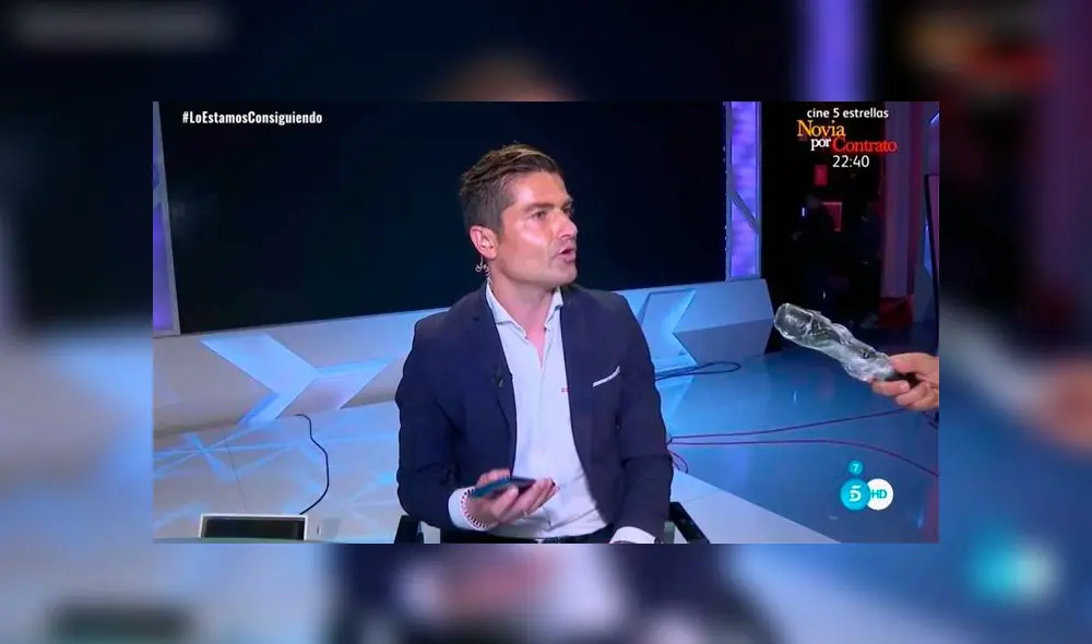 Alfonso Merlos no ha dado ninguna versión de su relación con Alexia Rivas. Se ha limitado a informar que no estaba en una relación con Marta López cuando ocurrió el directo. (Foto: Telecinco)