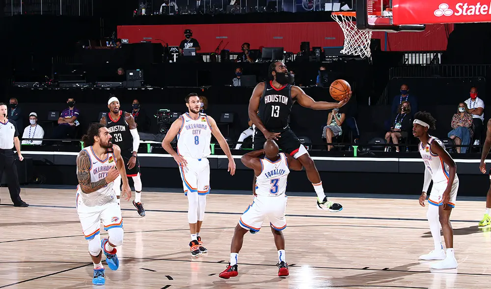 Houston Rockets vs Oklahoma City Thunder por el Game 7 de los Playoffs de la NBA. Foto: AFP Houston Rockets vs Oklahoma City Thunder por el Game 7 de los Playoffs de la NBA. Foto: AFP