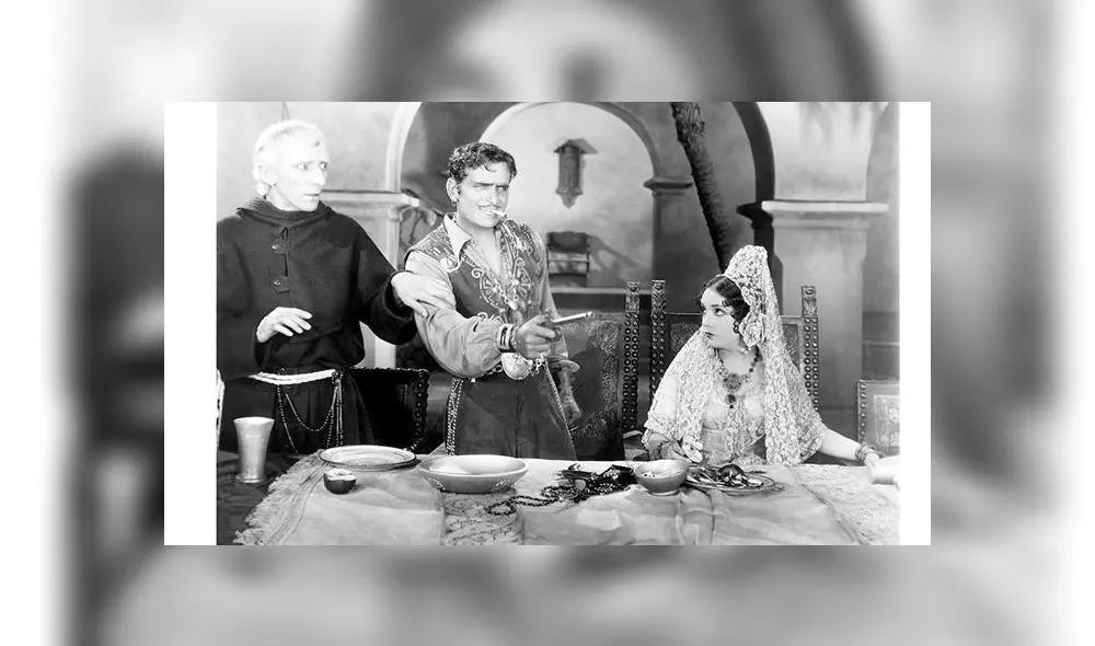 María Guadalupe Vélez de Villalobos nació el 18 de julio de 1908 en San Luis de Potosí (México). María Guadalupe Vélez de Villalobos nació el 18 de julio de 1908 en San Luis de Potosí (México).