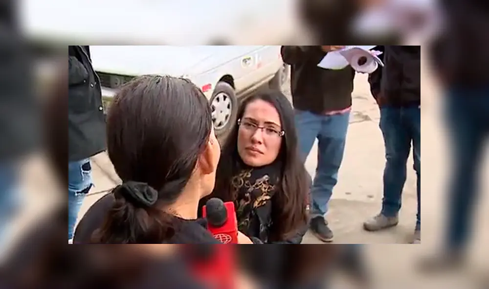 La mujer pide ayuda a las autoridades.Créditos: Captura América Tv. La mujer pide ayuda a las autoridades.Créditos: Captura América Tv.