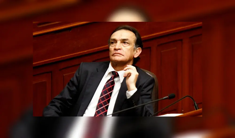 Letona: “No me siento representada por estas declaraciones del congresista Becerril, es imposible” 