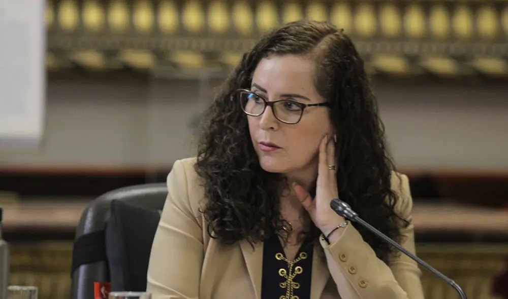 Rosa Bartra: la califican de “corrupta y sinvergüenza” en mercado [VIDEO]