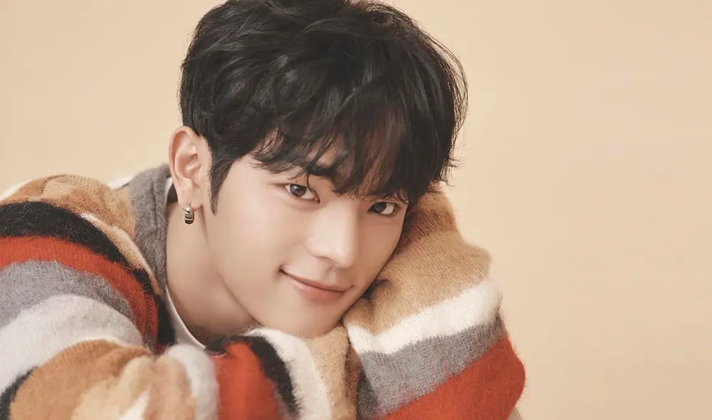 Kim Woojin es presentado a la prensa coreana como artista de 10x Entertainment. Foto: 10x Entertainment.