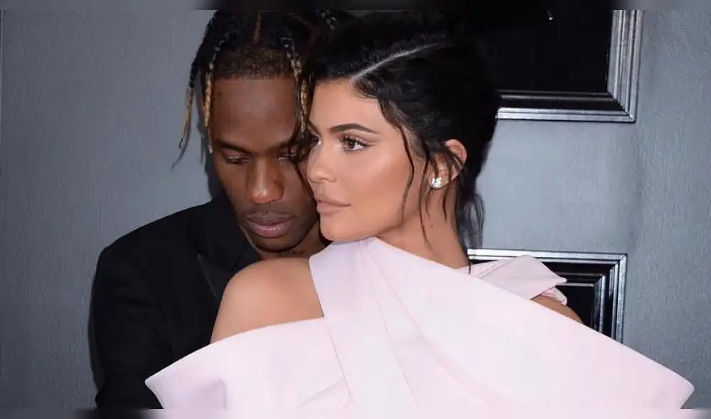 Travis Scott se suma a la fiebre de 'GOT', pero recibe crueles críticas