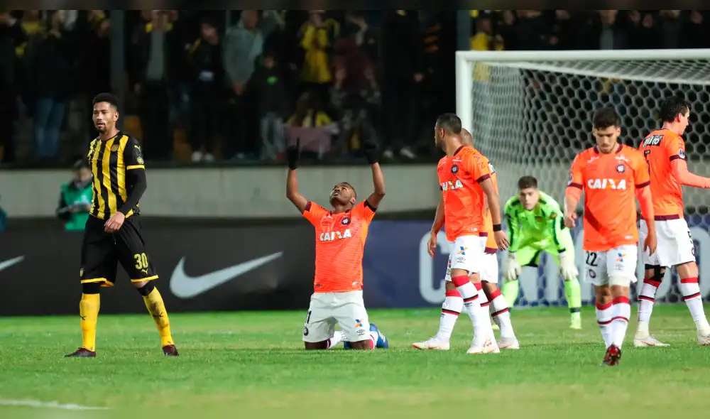 Peñarol quedó eliminado de la Copa Sudamericana tras caer ante Atlético Paranaense [GOLES]