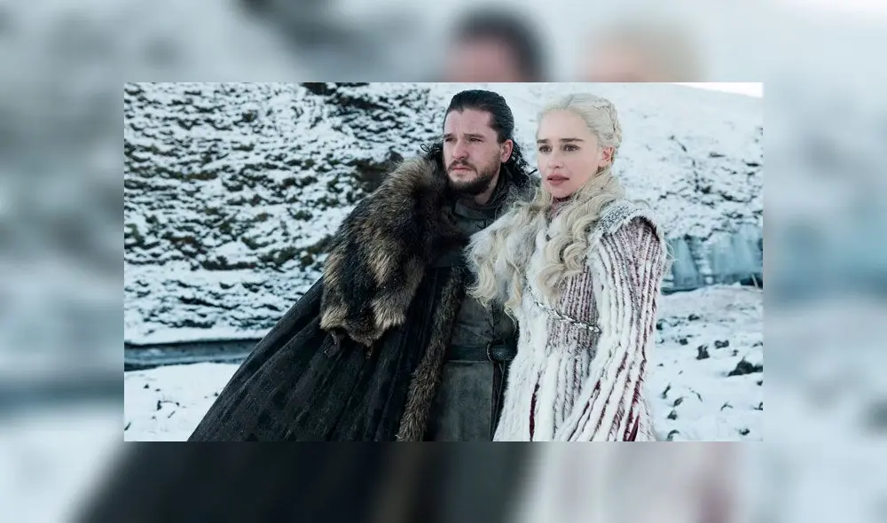Emilia Clarke se pasea disfrazada de Jon Snow y nadie se da cuenta [VIDEO]