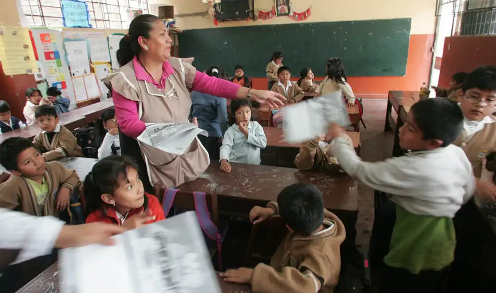 Alumnos podrían retornar a las aulas en marzo de 2021. Foto: La República Alumnos podrían retornar a las aulas en marzo de 2021. Foto: La República