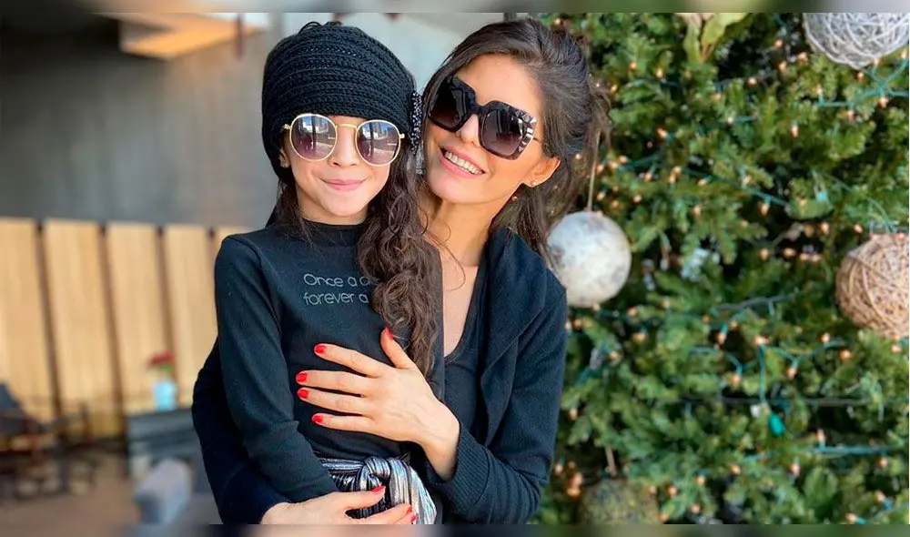 Marian Lorette de León logró conocer a  Ana Bárbara, una de sus cantantes favoritas. Foto: Instagram