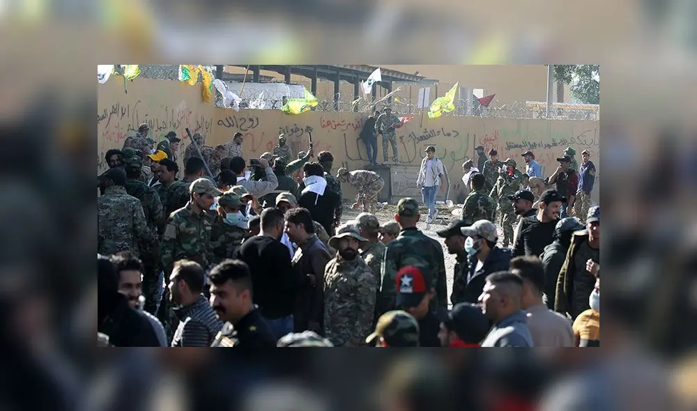 Militantes de Hezbollah atacan embajada de los Estados Unidos en Irak. Foto: AFP Militantes de Hezbollah atacan embajada de los Estados Unidos en Irak. Foto: AFP
