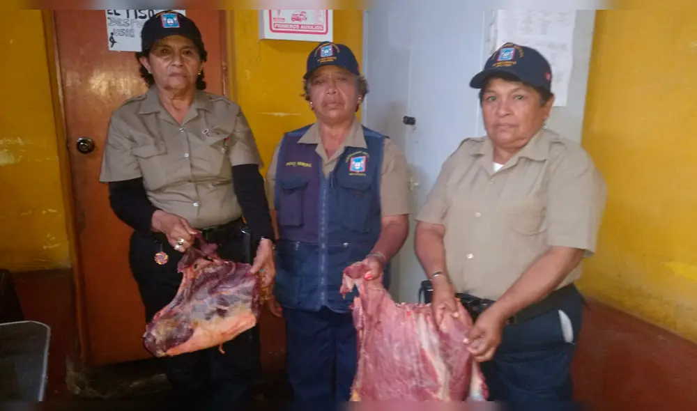 Son 17 kilos de carne los que fueron abandonados en la calle. Son 17 kilos de carne los que fueron abandonados en la calle.