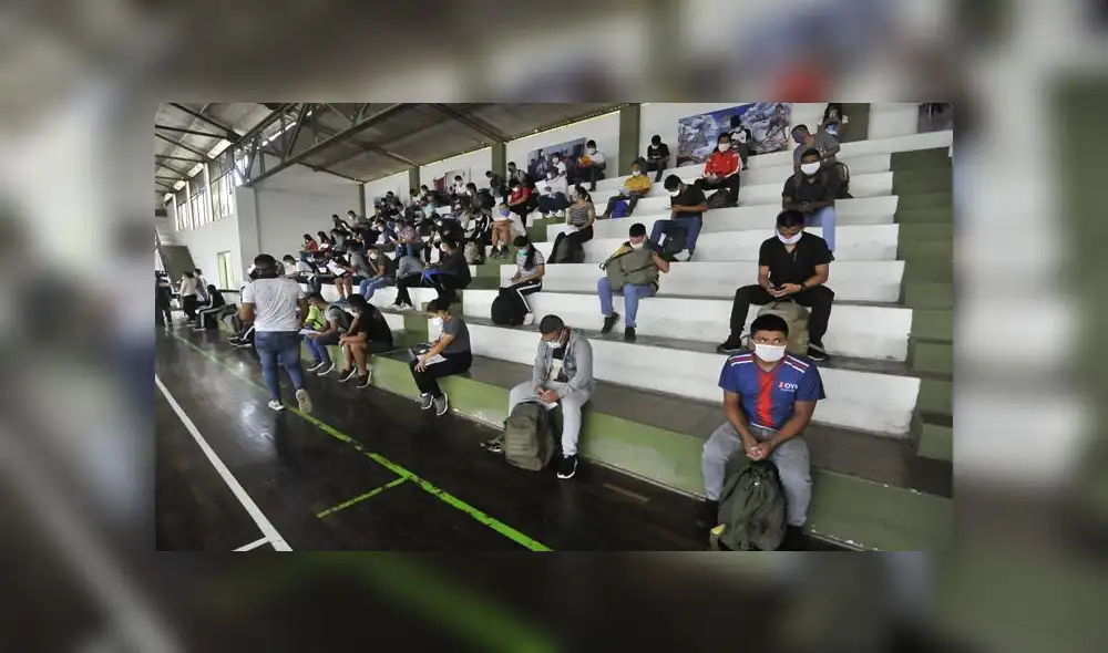 Reservistas llegan a la Escuela Militar de Chorrillos para unirse a filas del Ejército Reservistas llegan a la Escuela Militar de Chorrillos para unirse a filas del Ejército